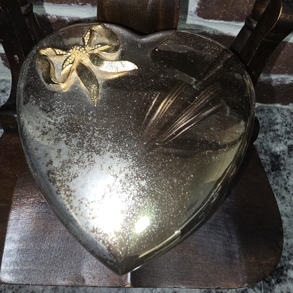 Accessories - Heart Shape Vintage Box